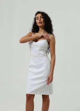 Вечернее белое платье с жемчугом3 фото
