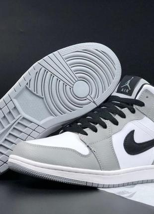 Чоловічі кросівки nike air jordan 1 retro grey сірі повсякденні найк аїр джордан високі демісезонні5 фото