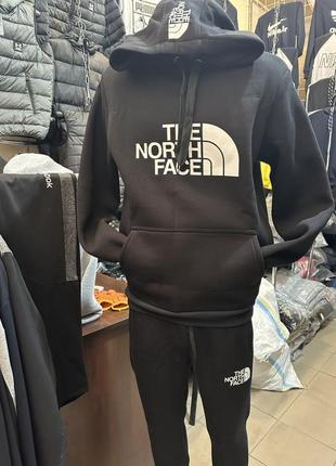 Костюм the north face.