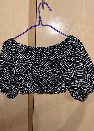 Костюм жіночий з сумочкою