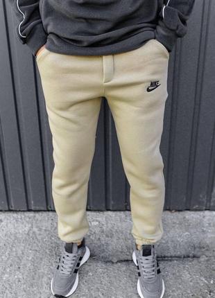 Комфортные мужские спортивные бежевые светлые брюки теплые демосезон зима весна осень качественные7 фото