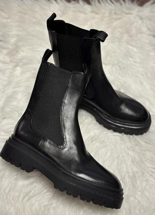 Кожаные ботинки zara на массивной подошве, черного цвета7 фото