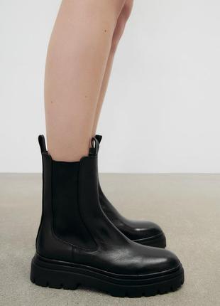 Кожаные ботинки zara на массивной подошве, черного цвета3 фото