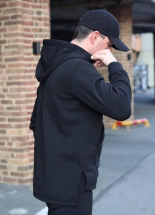 Мужской спортивный костюм