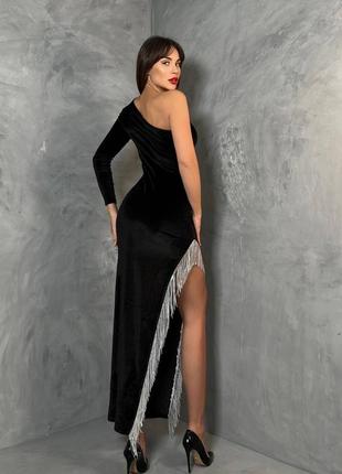 Неймовірна вечірня оксамитова сукня довга з бахромою зі страз на одне плече з розрізом по фігурі7 фото