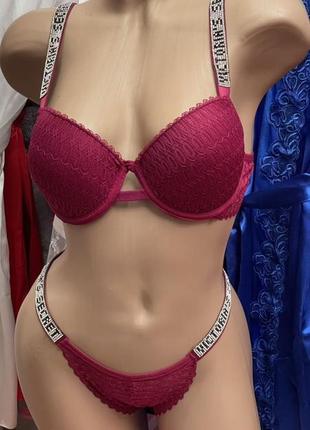 В наявності комплект нижньої білизни бордовий  victoria's secret