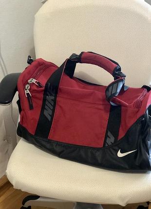 Спортивная сумка nike
