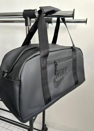 Спортивна сумка nike