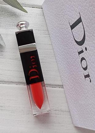 Стійкий лаковий тинт з ефектом збільшення губ dior addict lacquer plump