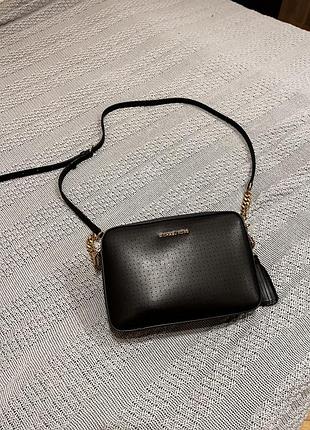 Шкіряна кросс-боді від michael kors