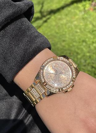 Часы guess