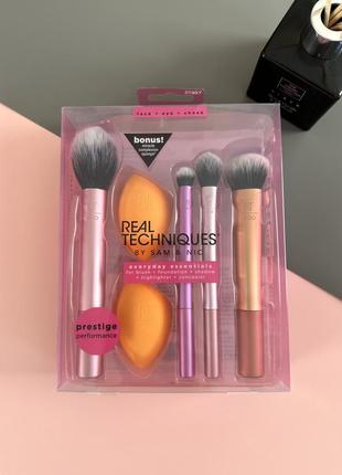 Набір пензликів для макіяжу real techniques  everyday essentials makeup brush set