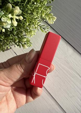 Nars powermatte long-lasting lipstick 💄 перманентна матова помада7 фото