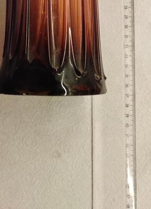 Ваза резиновое стекло янтарный (темно-коричневый) цвет. винтаж высота – 36,5 см.