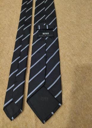 Шелковый фирменный галстук, черный в полоску, немецкого бреда hugo boss