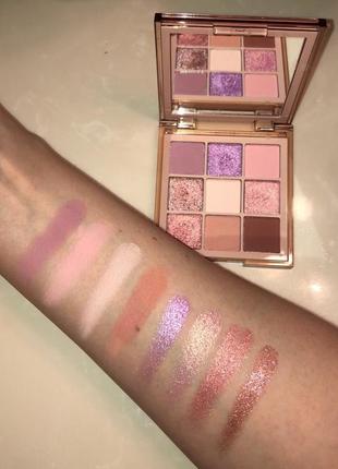 Палітра тіней huda beauty nude obsessions eyeshadow palette - light6 фото