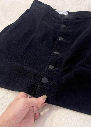 Черная вельветовая юбка на пуговицах6 фото