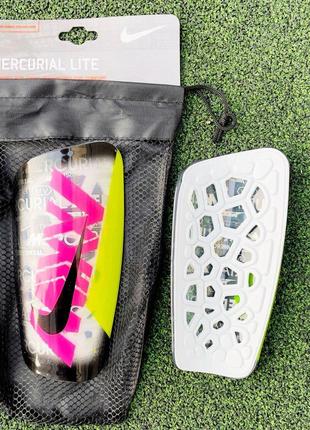 Футбольні щитки nike mercurial lite