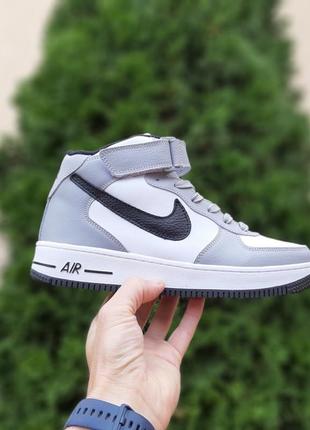 Жіночі кросівки nike air force 1 ' 82 високі білі з сірим знижка sale | smb2 фото