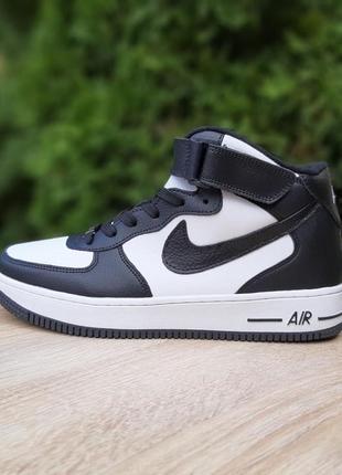 Жіночі кросівки nike air force 1 ' 82 високі білі з чорним знижка sale | smb6 фото