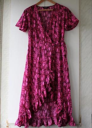 Яркое платье-миди со змеиным принтом "на запах"4 фото