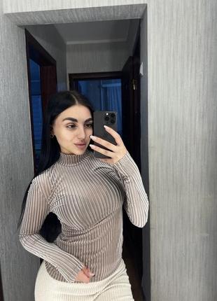 Велюрова кофтинка2 фото