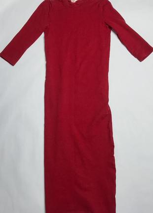 Красное платье