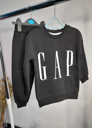 Теплый спортивный детский костюм на флисе gap