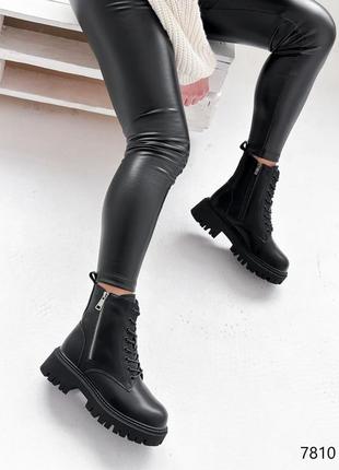 Черные натуральные кожаные зимние ботинки на шнурках шнуровке толстой подошве с декоративной молнией сбоку кожа зима8 фото