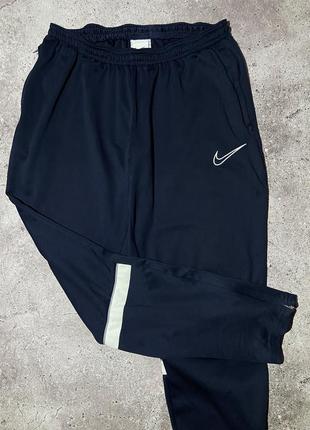 Спортивные штаны nike5 фото