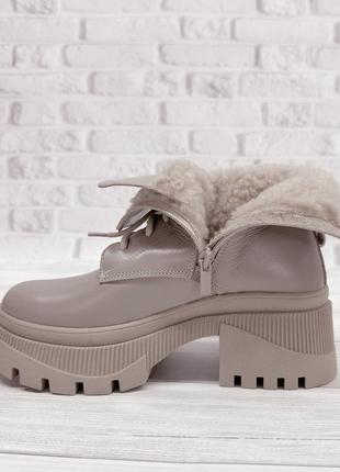 Женские зимние ботинки бежевые с искуственным мехом5 фото