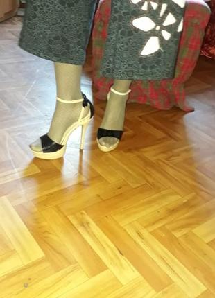 Босоножки centro,присутствуют небольшие малозаметные  потертости