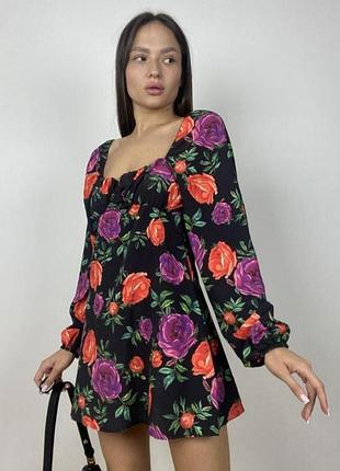 Шикарное платье в цветочный принт missguided