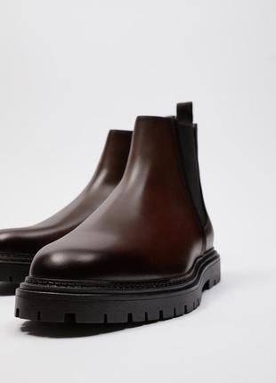Zara кожаные сапоги ботинки челси на подошве с вышиками