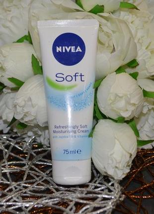 Інтенсивний зволожуючий крем для тіла nivea soft moisturising cream intensive3 фото