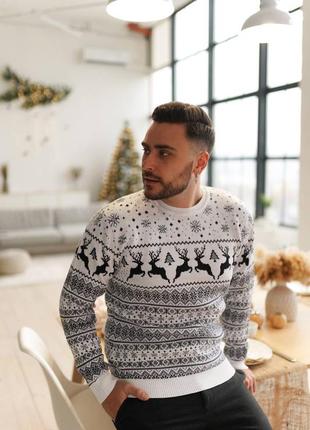 Мужской новогодний свитер с оленями4 фото