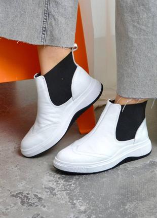 Белые кожаные ботинки по стилю челси короткие2 фото