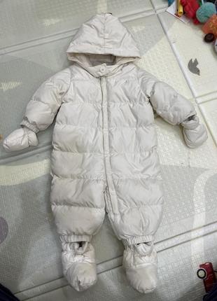 Белый зимний комбинезон gap