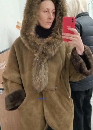 Дублёнка женская оверсайз очень тёплая.