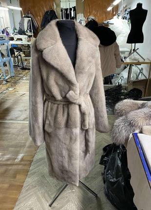 Вишукана жіноча натуральна норкова шуба кольору сіра перлина. розміри з 42 до 54