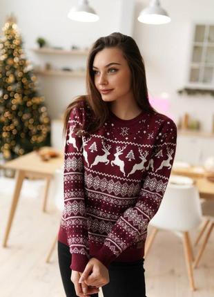 Женский новогодний свитер с оленями 🧑‍🎄1 фото