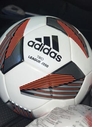 М'яі футбольні дитячі adidas tiro