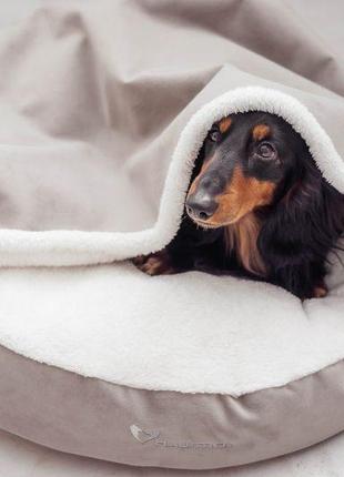 Лежак для собак та котів lounge silver з капюшоном xs - діаметр 50см10 фото