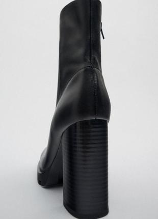 Шкіряні ботильйони zara на високих підборах, чорного кольору
