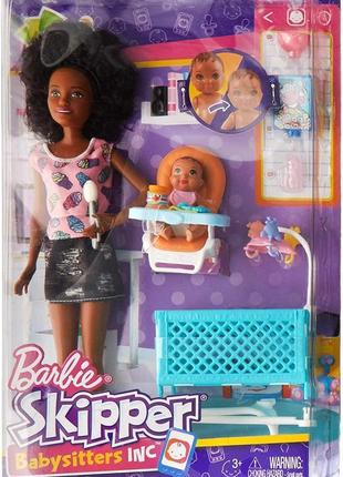 Набор barbie няня скипер skipper - манеж и стульчик для кормления "турбота" "уход за малышами"4 фото