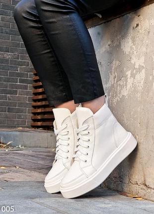 Женские зимние кроссовки, белая, натуральная кожа8 фото
