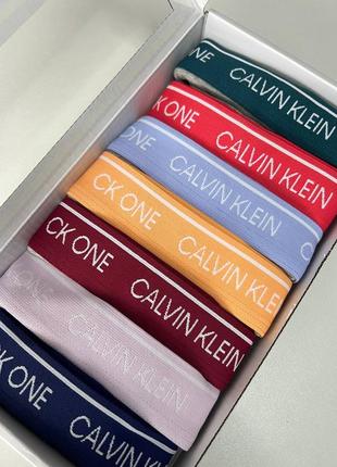 Набор женских стрингов calvin klein4 фото