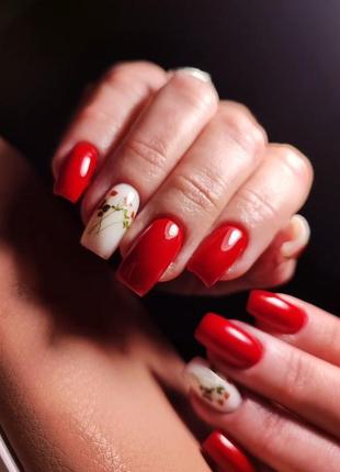 Нарощування нігтів