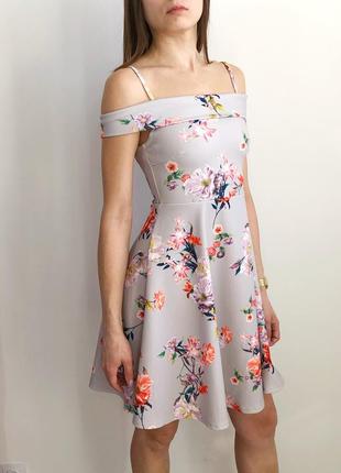 Красивое платье на плечи в цветы2 фото