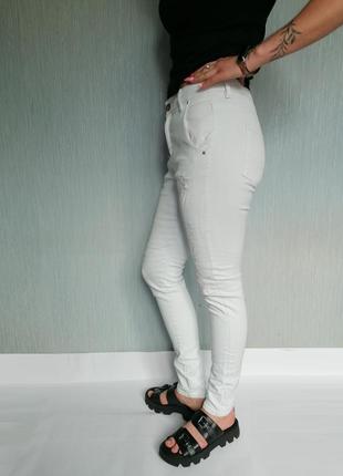Чудові білі джинси4 фото